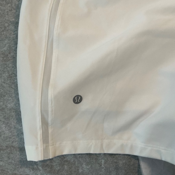 Lululemon Lined short 5” - Picture 3 of 4